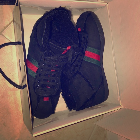 Gucci Shoes - Picture 1 of 3